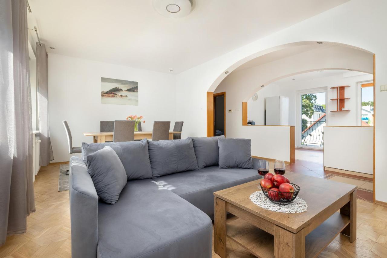 Bright & Spacious Family Apartment In Miedzyzdroje With Parking And 3 Balconies By Noclegi Renters Exterior photo